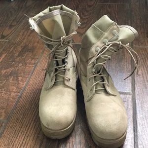 Combat boots